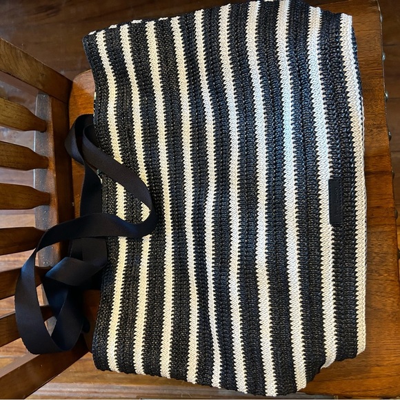 Vera Bradley Shore Enough Blue & White Striped Straw Tote EUC! - Picture 9 of 11